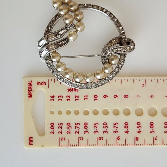 1930-40- S MAZER BROS SIGNED VINTAGE ROUND BROOCH DECORATED WITH FAUX PEARLS. - Picture 5 of 6